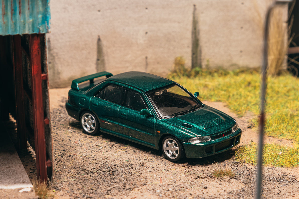 1/64 Sportlimousine Metallicgrün