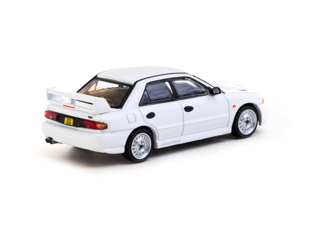 1/64 Sport Sedan III Wit