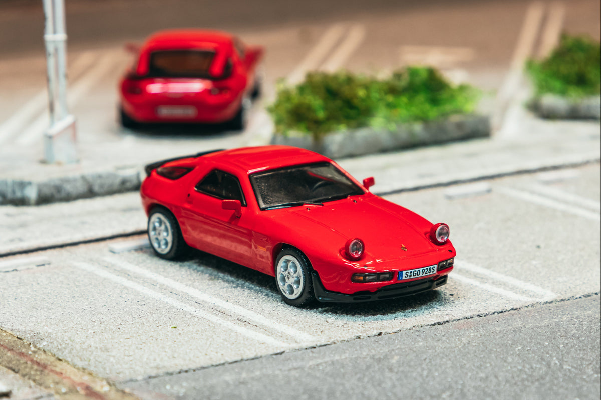 1/64 928 S Red