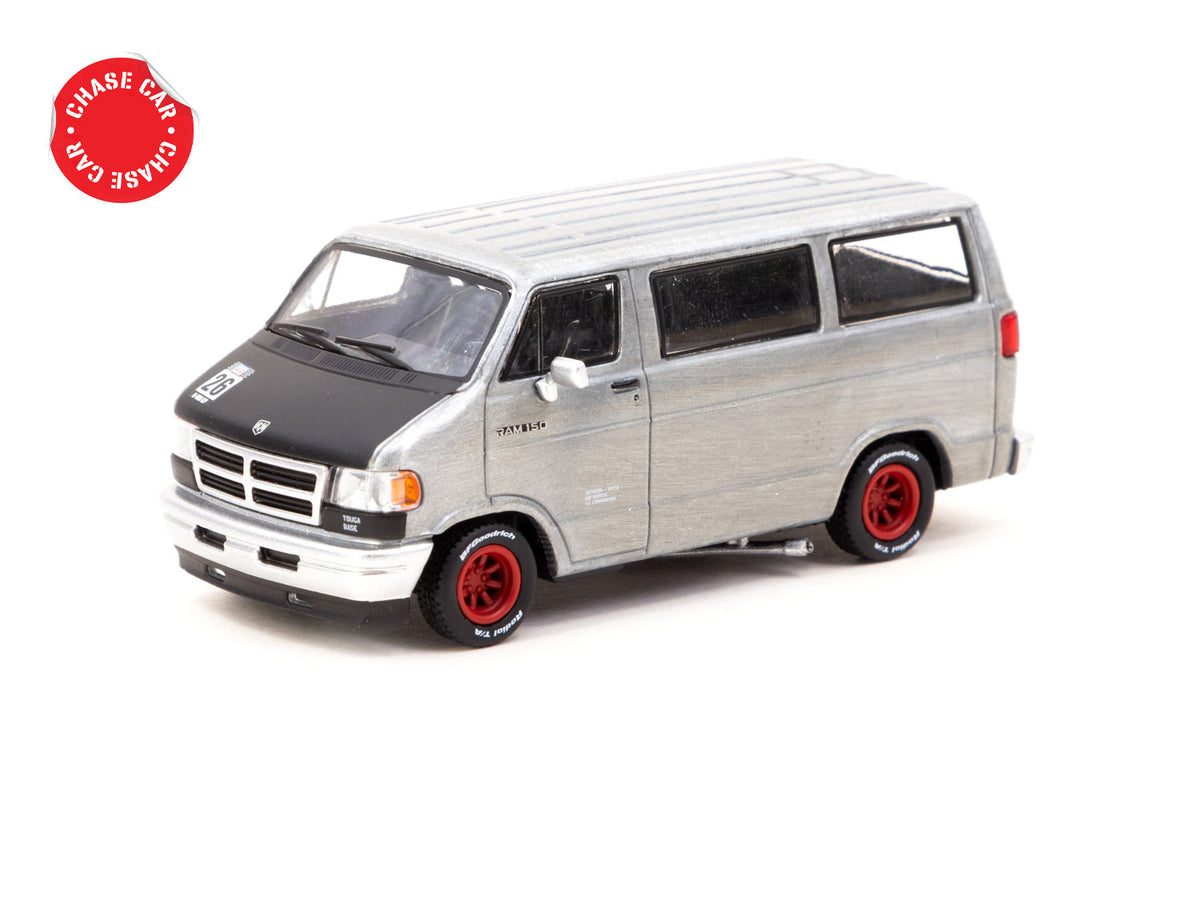 1/64 Van Red